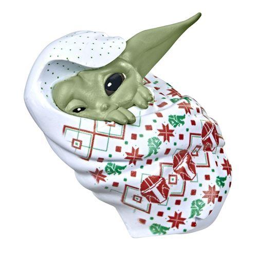 Star wars the bounty collection grogu the child holiday edition blanket pose jawascave